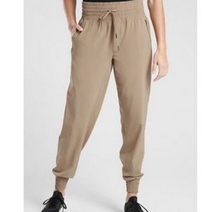 Athleta Camden Jogger size 10